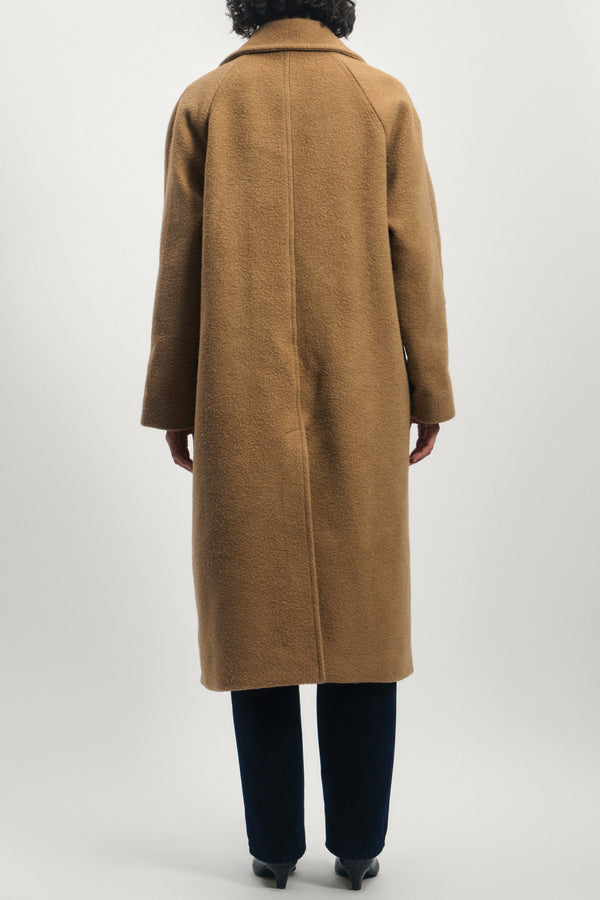 Coat in Camelhair